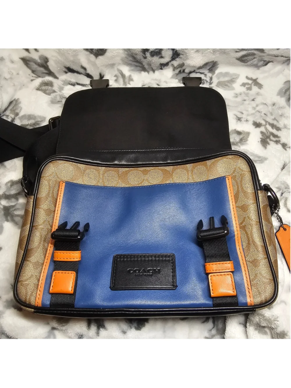 Coach Track Messenger Bag In Signature Canvas With Colorblock (Style C2725)